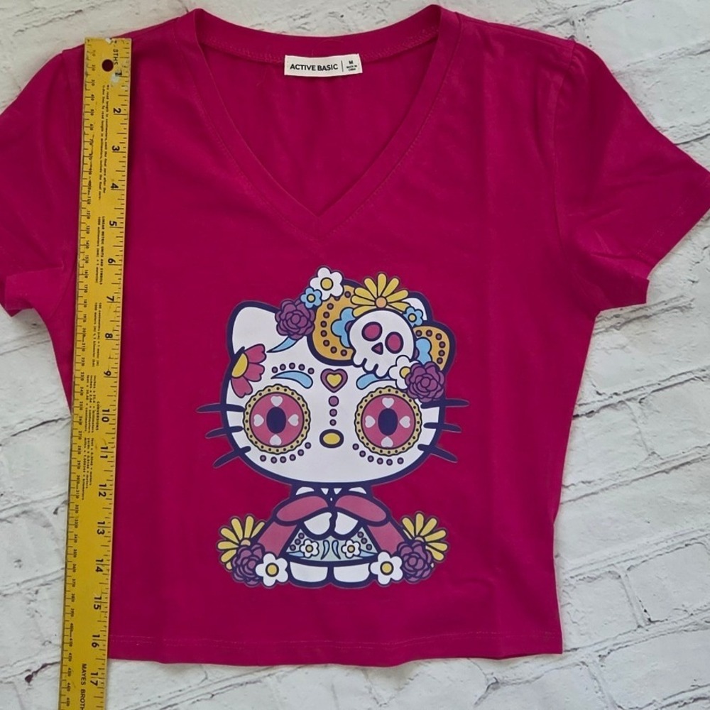 Active Basic Hello Kitty Sugar Skull Graphic V-Neck Tee Magenta Pink Medium